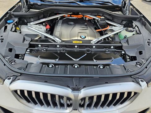 New 2026 BMW X5 xDrive50e image 26