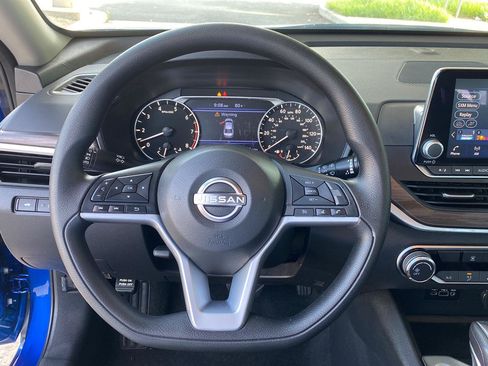 Certified 2025 Nissan Altima 2.5 SV FWD image 31