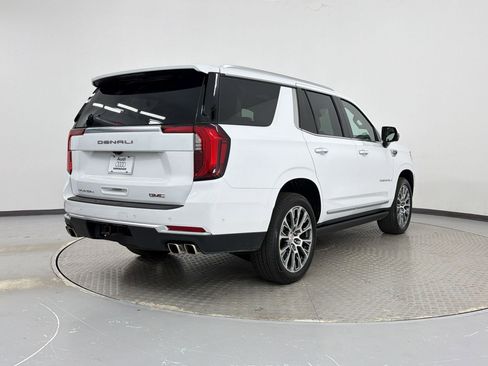 Used 2026 GMC Yukon Denali w/ Sun & Power Step Package image 9