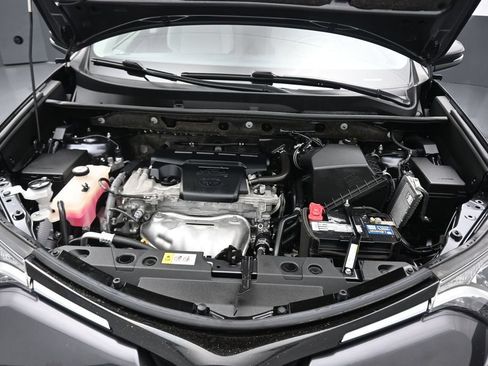 Used 2018 Toyota RAV4 XLE w/ Plus Extra Value Package AWD/4WD image 50