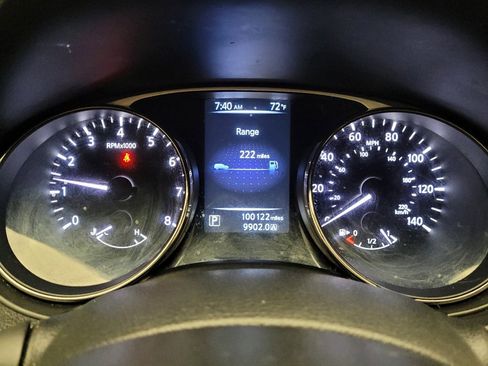 Used 2015 Nissan Rogue S FWD image 23