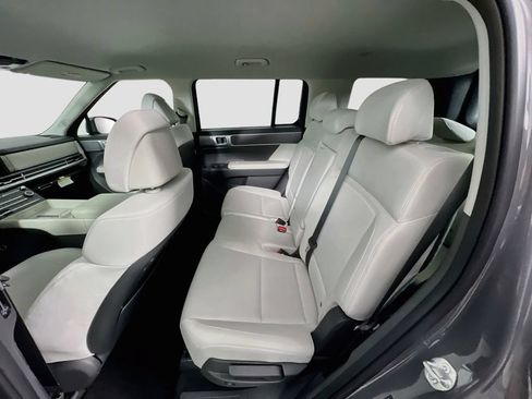 Certified 2025 Hyundai Santa Fe SE AWD/4WD image 22