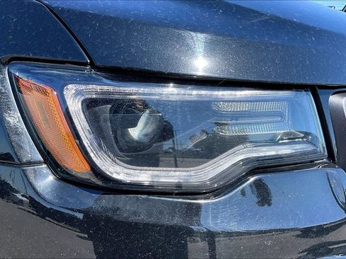 Used 2020 Jeep Grand Cherokee High Altitude RWD image 38