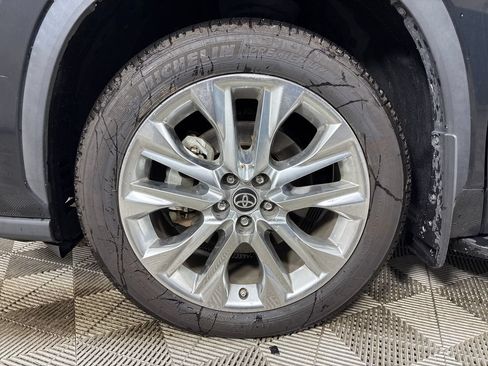 Used 2023 Toyota Highlander Limited AWD/4WD image 14
