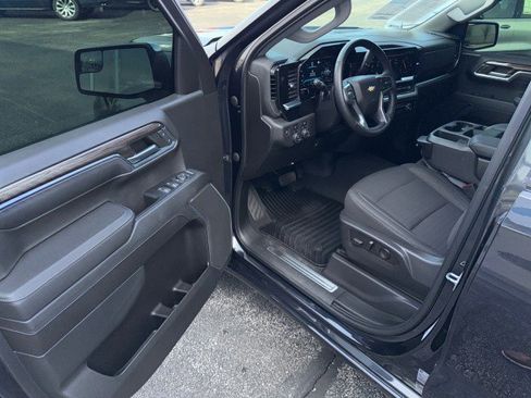 Used 2023 Chevrolet Silverado 1500 LT image 13