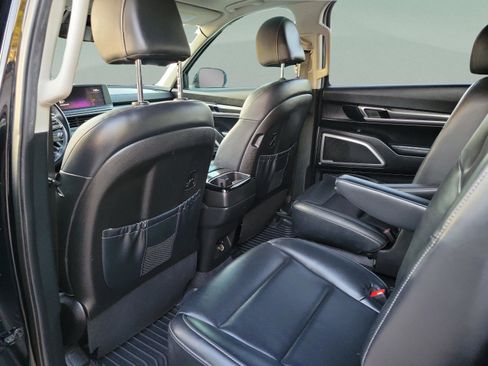 Used 2022 Kia Telluride S FWD image 6