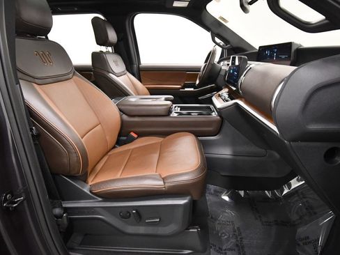 Used 2025 Ford Expedition King Ranch AWD/4WD image 19