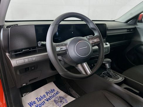 Used 2025 Hyundai Kona SEL image 9
