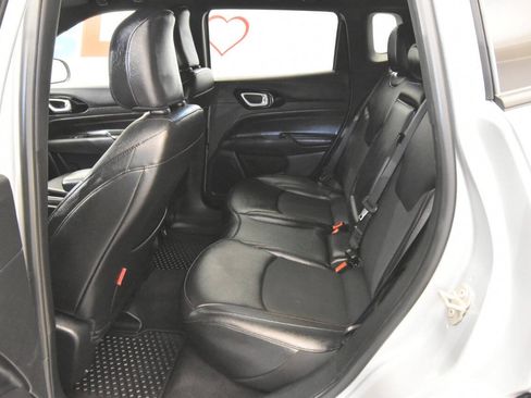 Used 2024 Jeep Compass Trailhawk AWD/4WD image 15