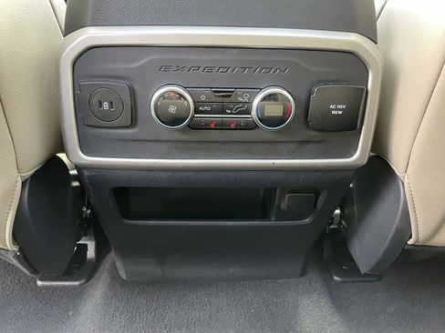 Used 2024 Ford Expedition Max Limited RWD image 37