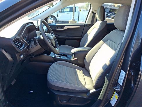 Used 2022 Ford Escape SE w/ SE Sport Appearance Package image 15