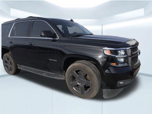 Used 2020 Chevrolet Tahoe LT w/ Luxury Package image 2