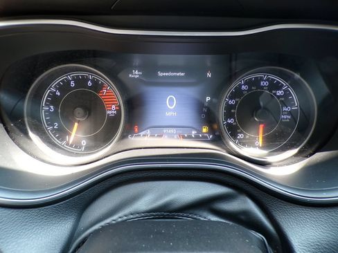 Used 2019 Jeep Cherokee Limited AWD/4WD image 24