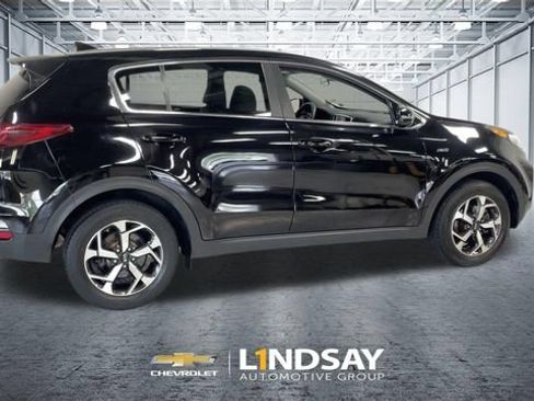Used 2020 Kia Sportage LX w/ LX Popular Package AWD/4WD image 2