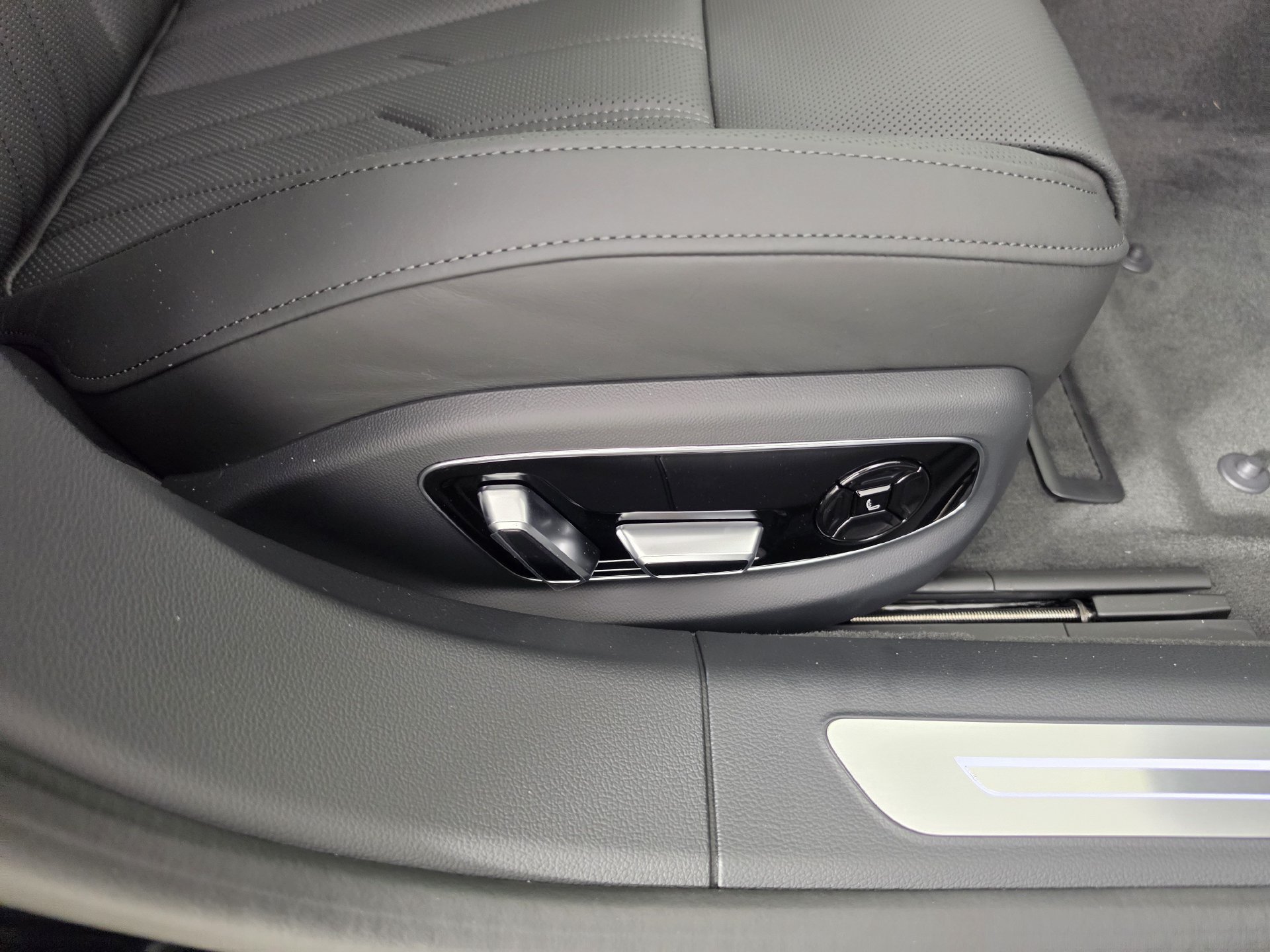 New 2027 Audi A8 L 3.0T AWD/4WD image 45