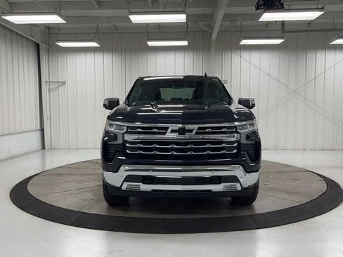 Used 2023 Chevrolet Silverado 1500 LTZ w/ Z71 Off-Road Package AWD/4WD image 3