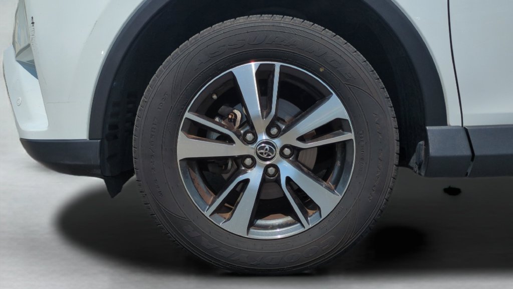 Used 2017 Toyota RAV4 XLE FWD image 27