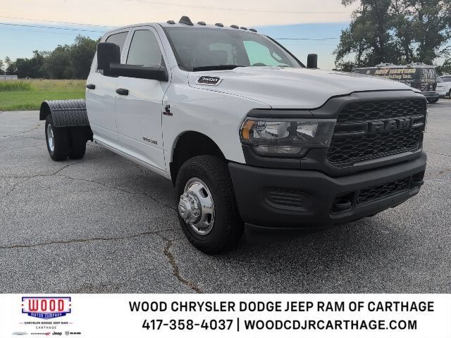 Used 2022 RAM 3500 Tradesman w/ Chrome Appearance Group AWD/4WD image 1