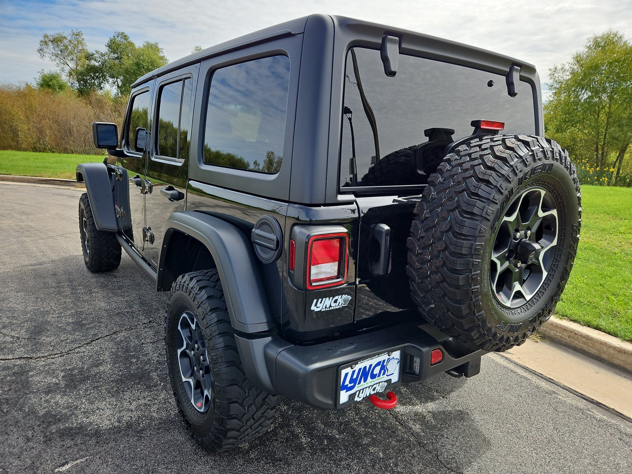 Used 2023 Jeep Wrangler Unlimited Rubicon w/ Dual Top Group AWD/4WD image 8