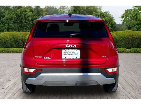 Used 2025 Kia Niro LX FWD image 5