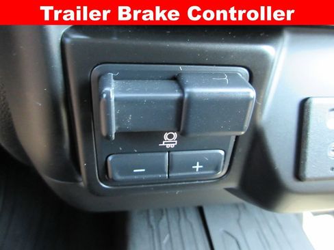 Used 2023 GMC Sierra 2500 SLE w/ SLE Value Package; AWD/4WD image 17