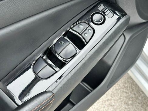 Used 2024 Nissan Altima 2.5 SR FWD image 16