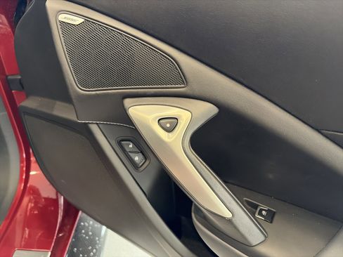 Used 2015 Chevrolet Corvette Z06 w/ 3LZ Preferred Equipment Group image 31