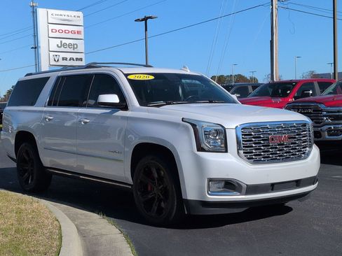 Used 2020 GMC Yukon XL Denali w/ Open Road Package image 3