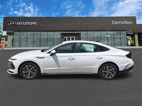 New 2026 Hyundai Sonata Blue FWD image 9