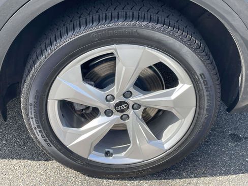 Certified 2023 Audi Q5 2.0T Premium Plus w/ Premium Plus Package AWD/4WD image 17