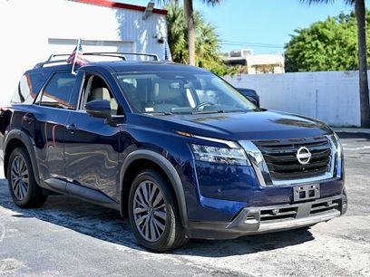 Used 2023 Nissan Pathfinder SL w/ SL Premium Package