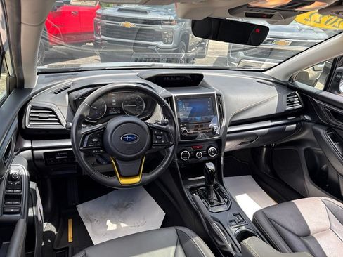 Used 2022 Subaru Crosstrek 2.5i Sport w/ Moonroof Package AWD/4WD image 11