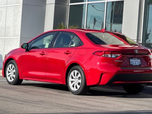 Certified 2021 Toyota Corolla LE image 8