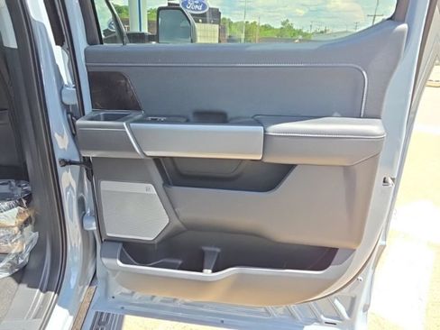 New 2026 Ford F250 Lariat w/ Black Appearance Package AWD/4WD image 19