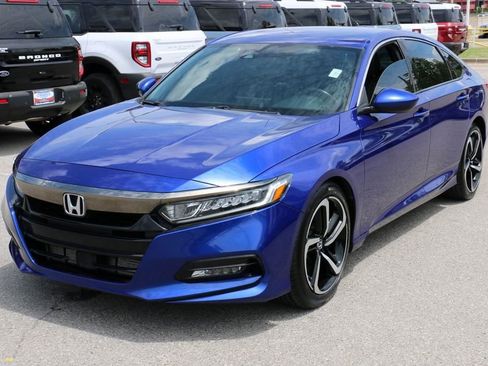Used 2019 Honda Accord Sport image 2