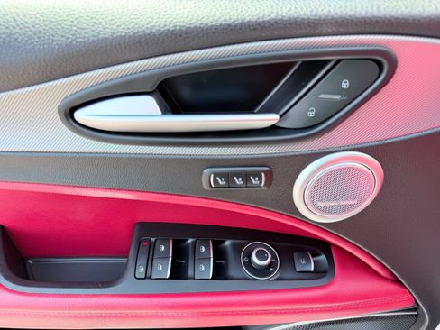 Used 2019 Alfa Romeo Stelvio Ti Sport w/ Quick Order Package 22S Sport AWD/4WD image 13