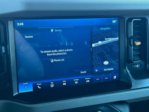 Used 2021 Ford Bronco Badlands image 34