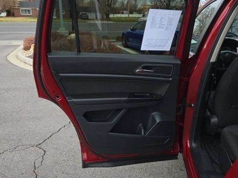 Used 2019 Volkswagen Atlas S w/ Towing Package image 17