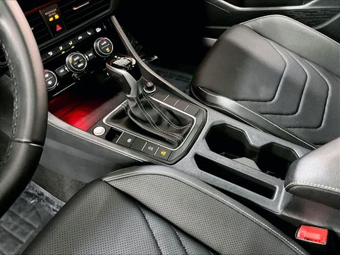 Used 2023 Volkswagen Jetta SEL image 19