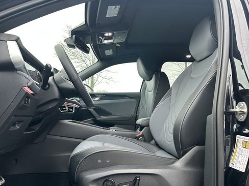 New 2026 Volkswagen Tiguan SE R-Line image 3