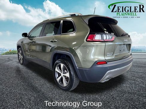 Used 2019 Jeep Cherokee Limited w/ Luxury Group AWD/4WD image 3