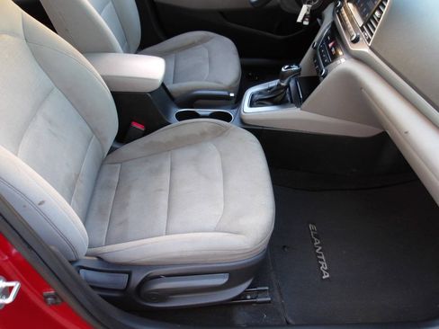 Used 2018 Hyundai Elantra SEL w/ Cargo Package FWD image 7