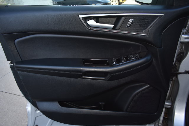 Used 2016 Ford Edge SEL w/ Equipment Group 201A AWD/4WD image 16