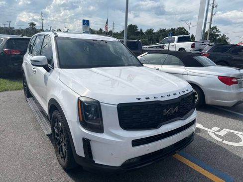 Used 2022 Kia Telluride SX w/ SX Prestige Package AWD/4WD image 2