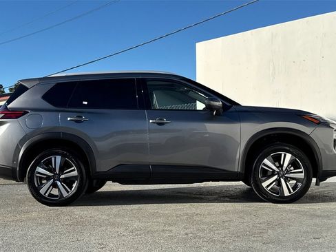 Certified 2025 Nissan Rogue SL w/ SL Premium Package image 2