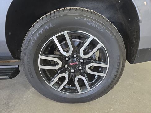 Used 2021 GMC Yukon XL AT4 w/ AT4 Premium Plus Package AWD/4WD image 35