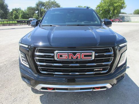 New 2026 GMC Yukon AT4 w/ AT4 Premium Package AWD/4WD image 10
