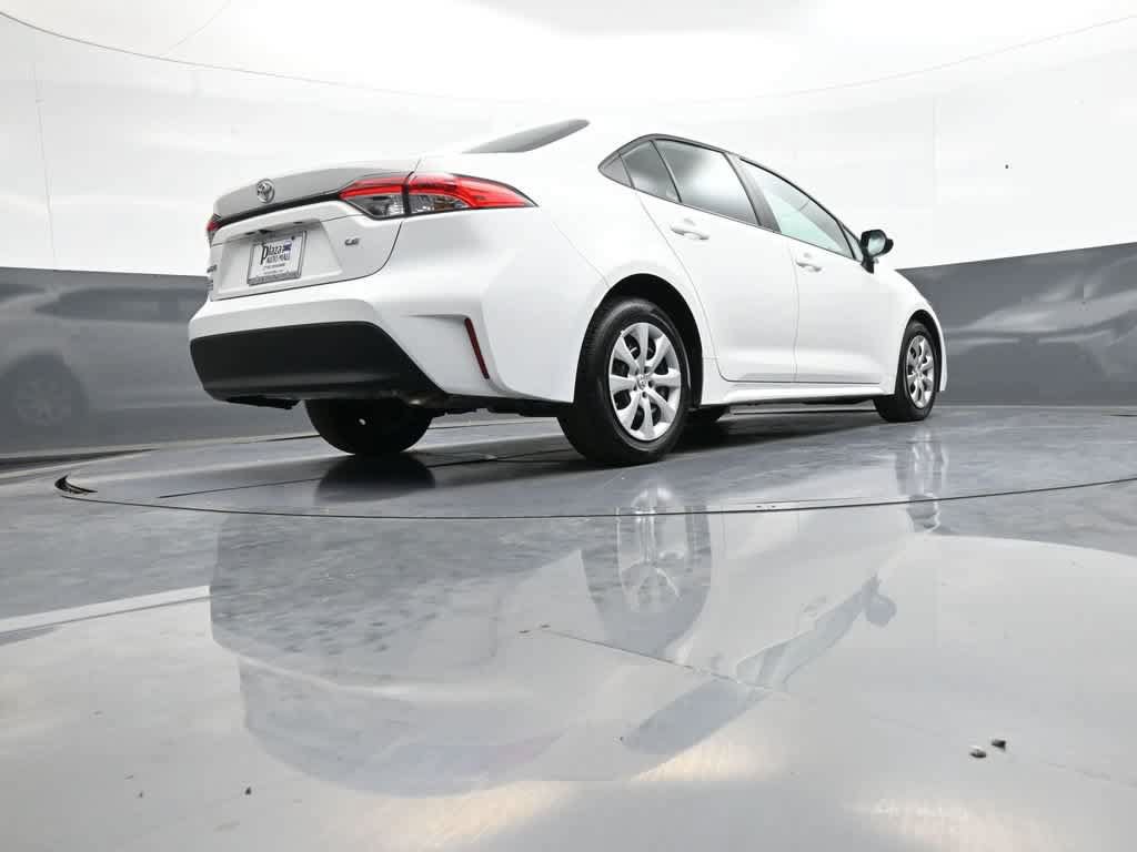 Used 2026 Toyota Corolla LE FWD image 28