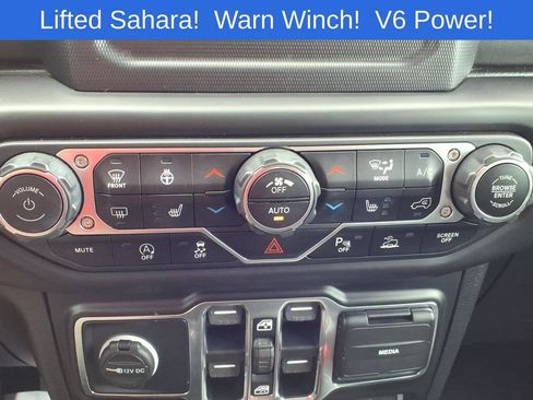 Used 2021 Jeep Wrangler Unlimited Sahara w/ LED Lighting Group AWD/4WD image 19