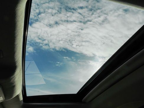 Certified 2022 Toyota Highlander XLE image 22